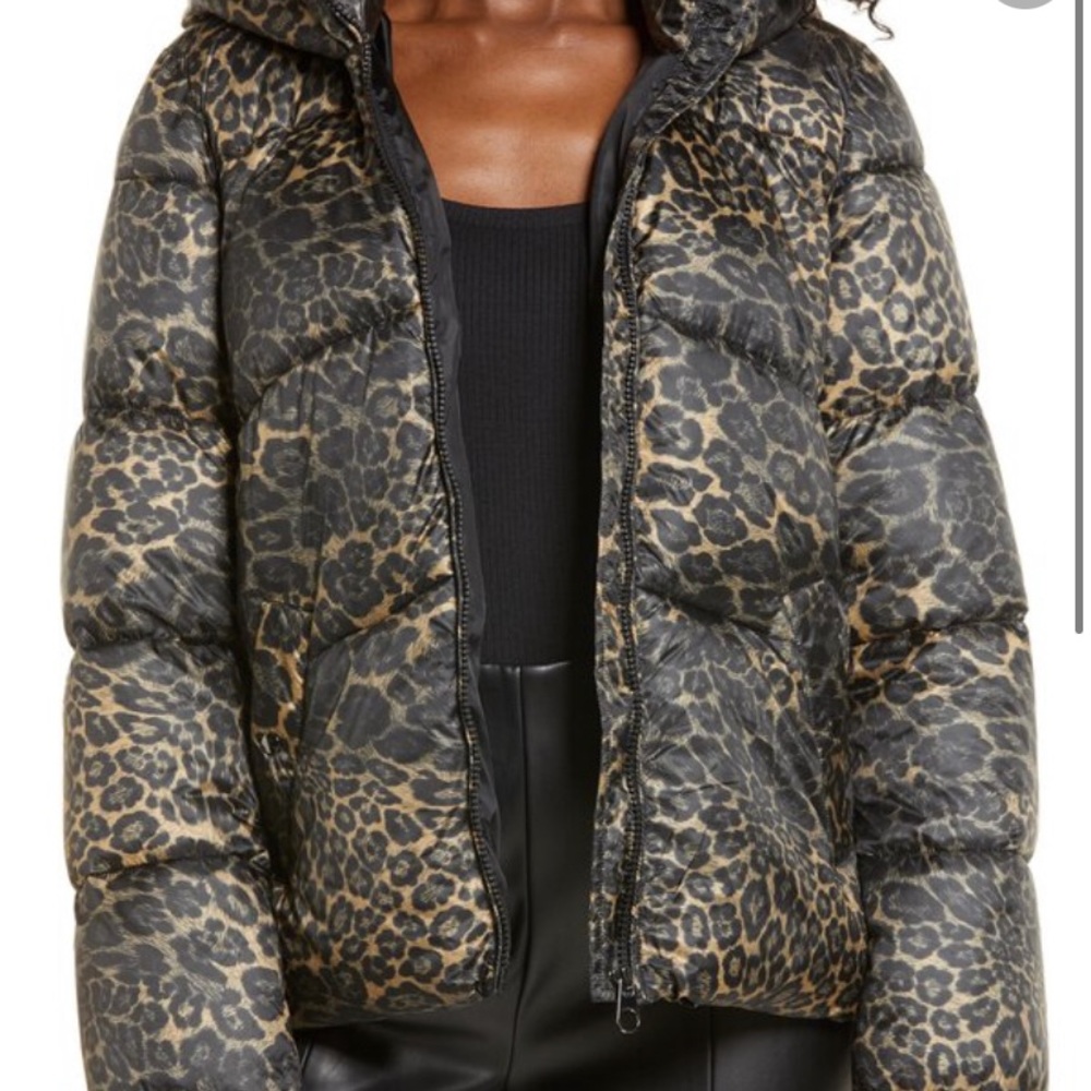 SOLD! Vero Moda light puffer jacket